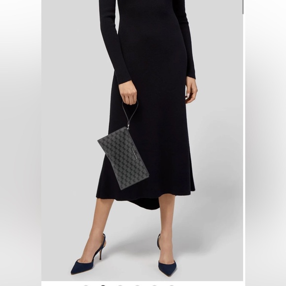 Michael Kors wristlet - Picture 2 of 5